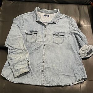 Old Navy Women's Light Blue Button Down Shirt
